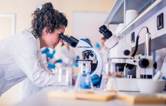  L&rsquo;utilisation du microscope au quotidien pour vos cas de m&eacute;decine interne - &eacute;dition 4